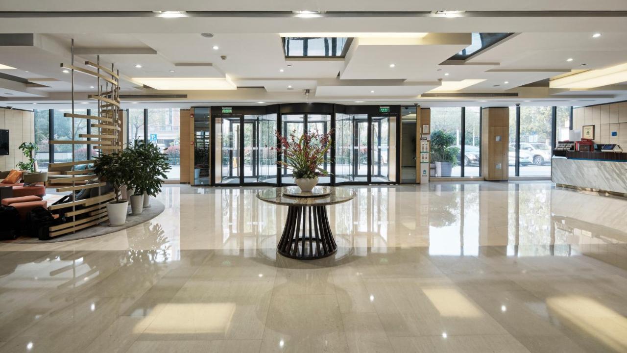 上海共康智选假日酒店 外观 照片