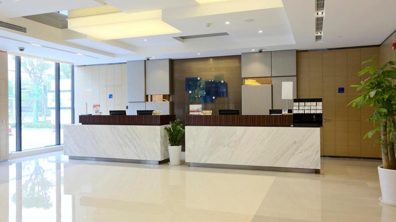 上海共康智选假日酒店 外观 照片