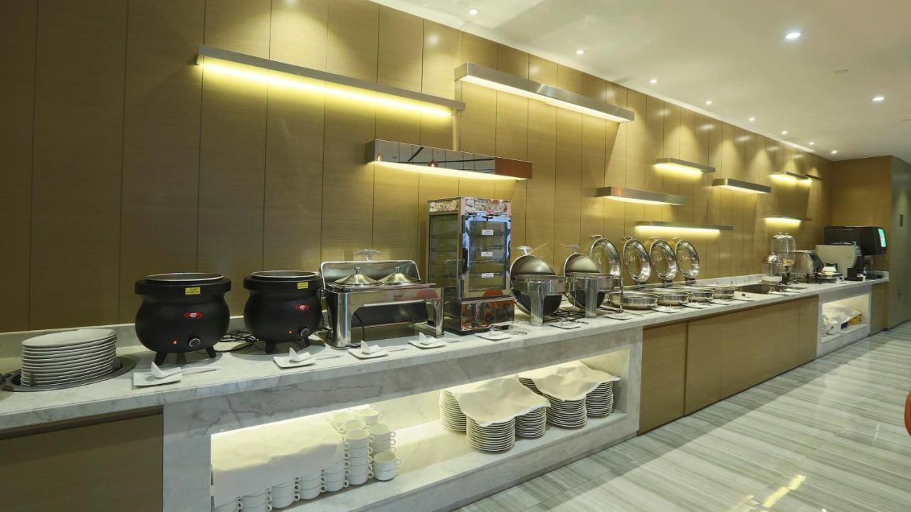 上海共康智选假日酒店 外观 照片